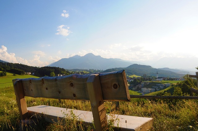 尤其是在場