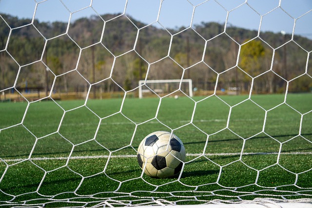 K77要求年薪递增至800万欧，并加入8000万欧合同解约金.